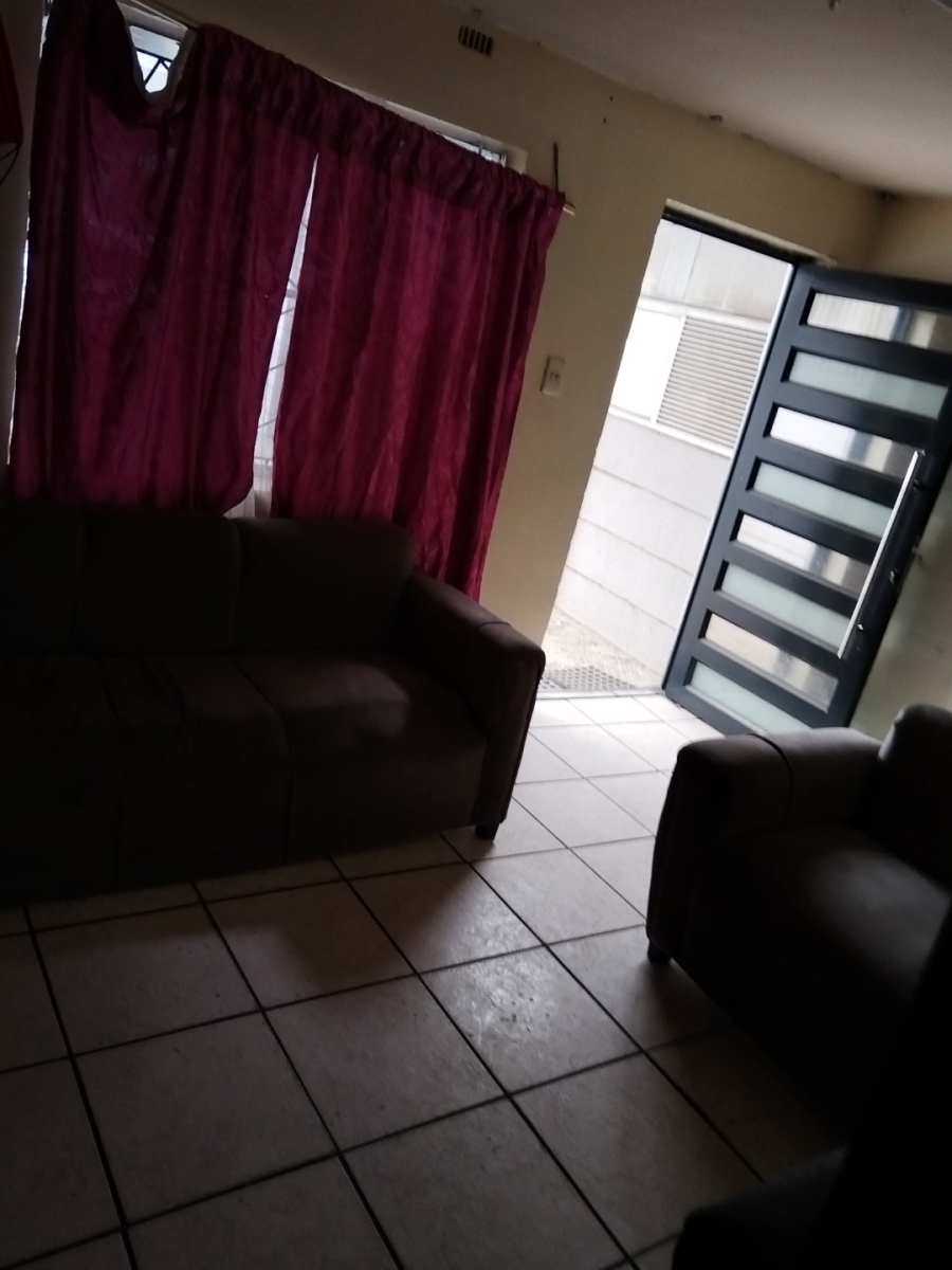 2 Bedroom Property for Sale in Scottsville Western Cape